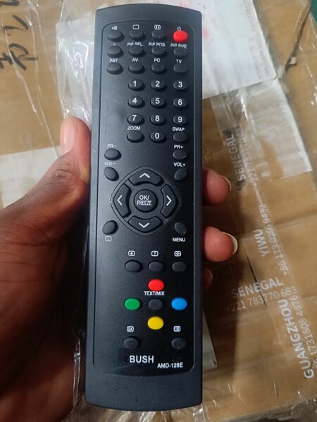 Télécommande universelle Bush