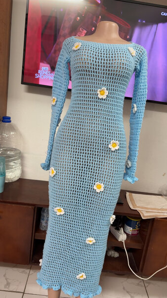 Robe crochet bleue à fleurs