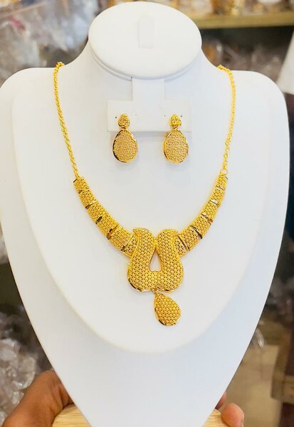 Parure en or élégante