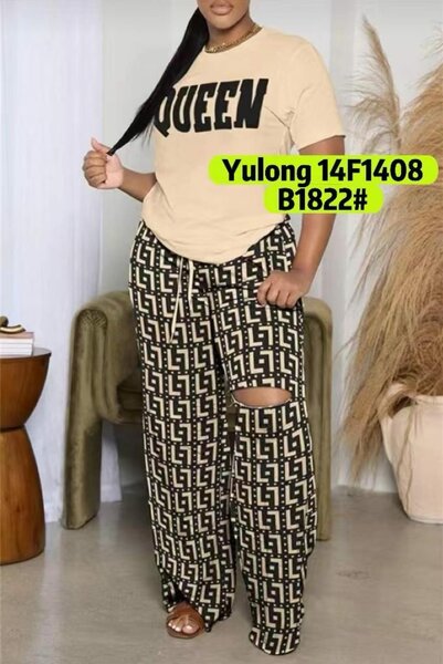 Pantalon et T-shirt Queen à carreaux pour femme