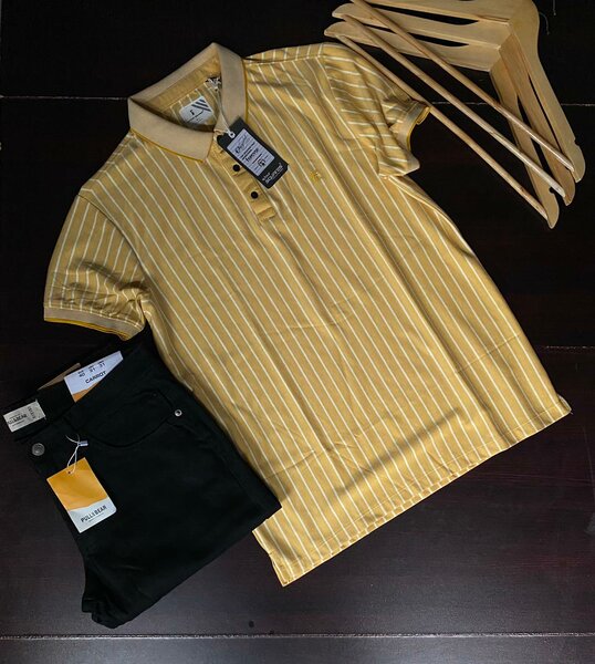 Jeans and T-shirt combo