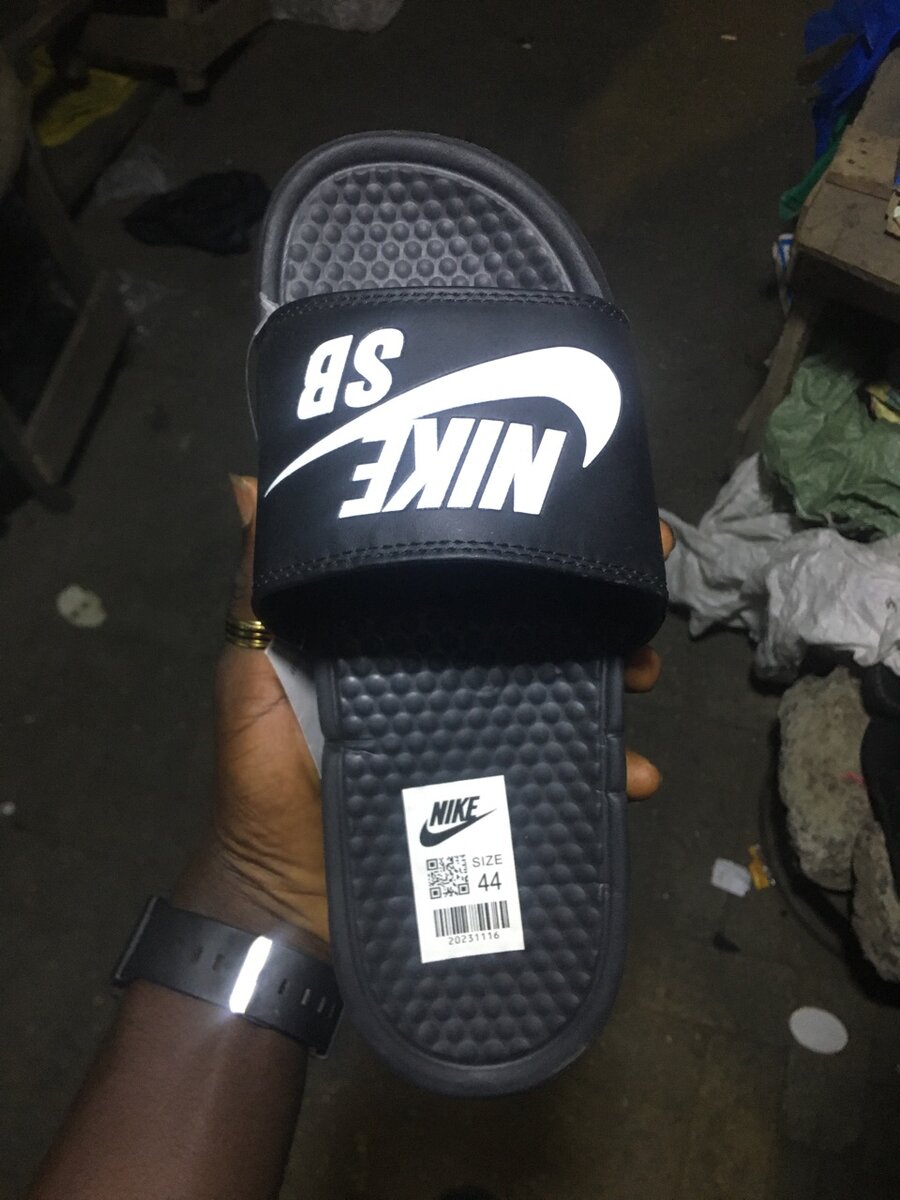 nike slides