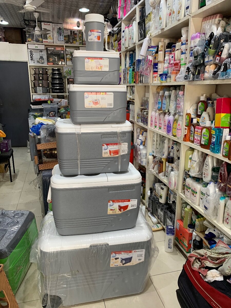 Professional ice chest