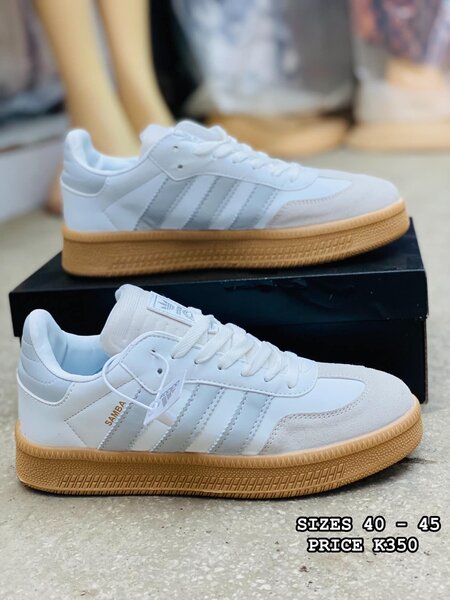 belles baskets pour hommes