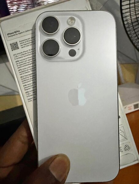 iPhone 16 pro 256GB