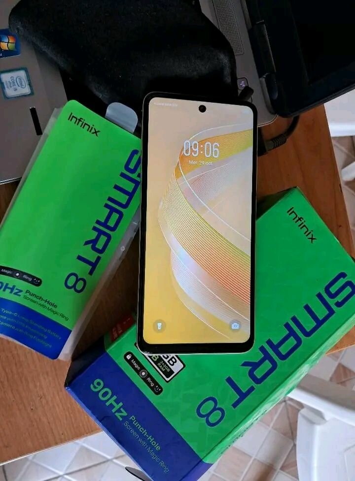 Infinix Smart 8 64GB 90Hz