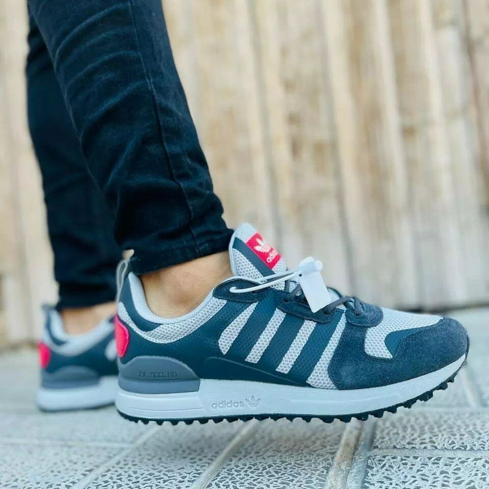 ADIDAS SNEAKER
