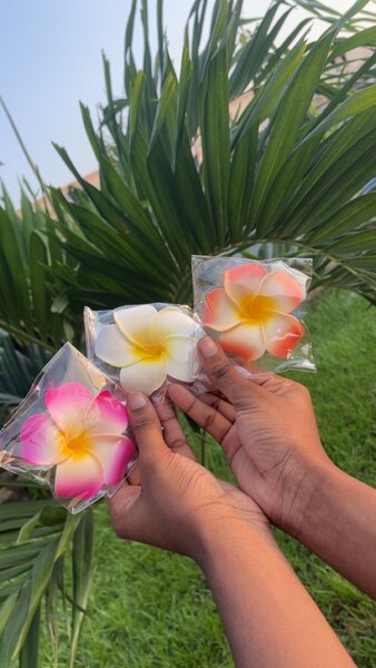 Fleurs décoratives en mousse