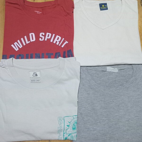 Lot de 4 t-shirts friperie M