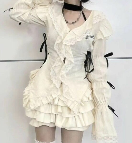 Белая готическая рубашка y2k