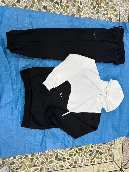 Survêtement sport contraste