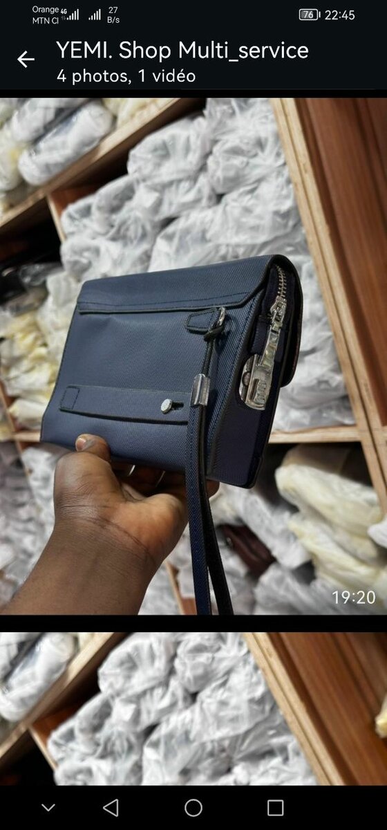 Porte carte d'identité en cuir