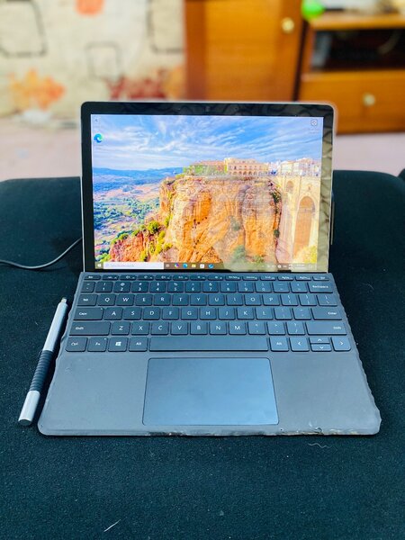 Microsoft surface go 2 (2020)