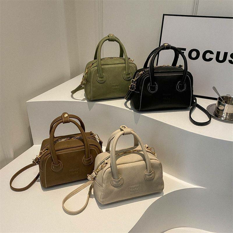 Basket et sac à main