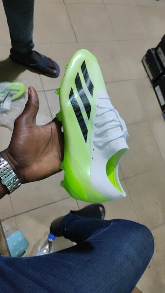 Paire de marque original NIKE et adidas