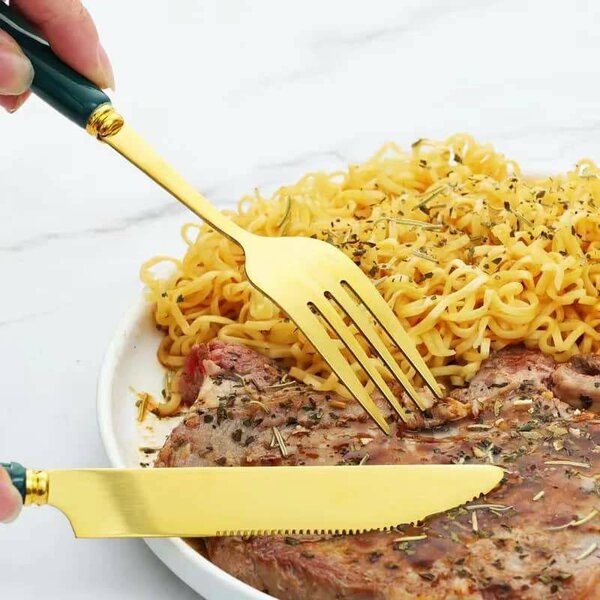 Ensemble 24 pièces couverts Or