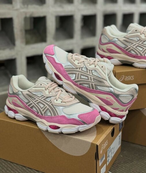 ASICS SNEAKER