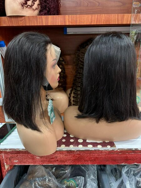 perruque naturelle coup carré