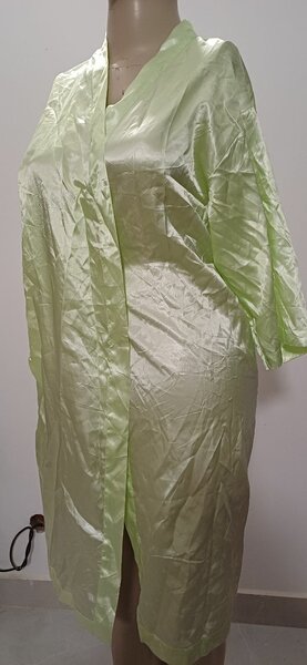 Peignoir satin élégant femme