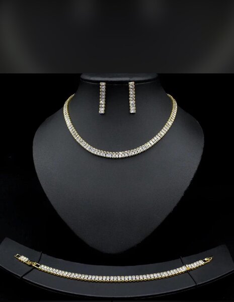 Necklace and earring