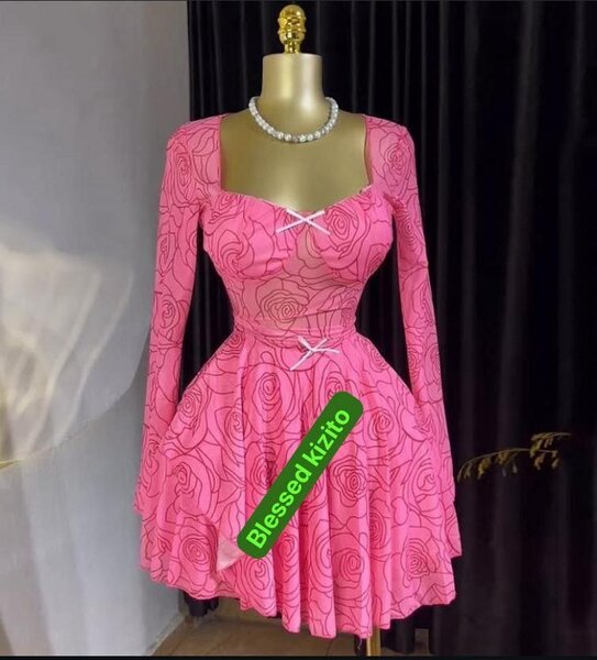 Robe Rose Élégante Fleurie