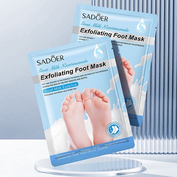 Foot exfoliating mask