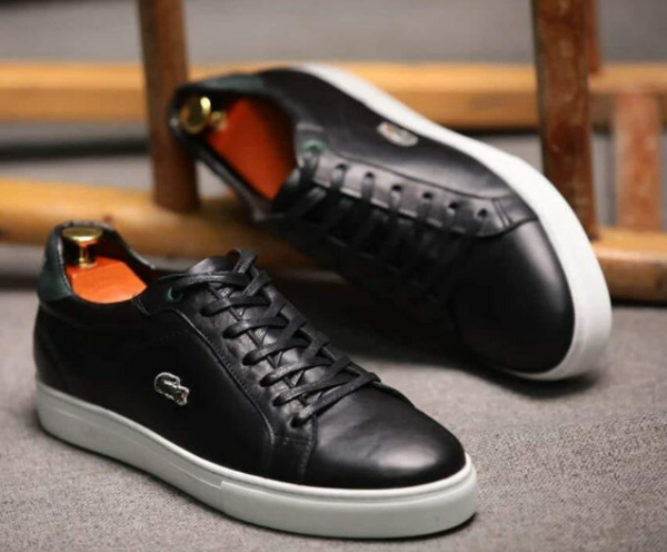 Chaussures en cuir noir