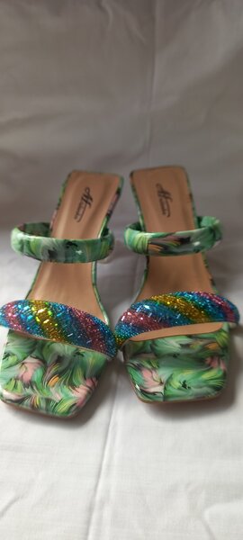 Sandales élégantes multicolores