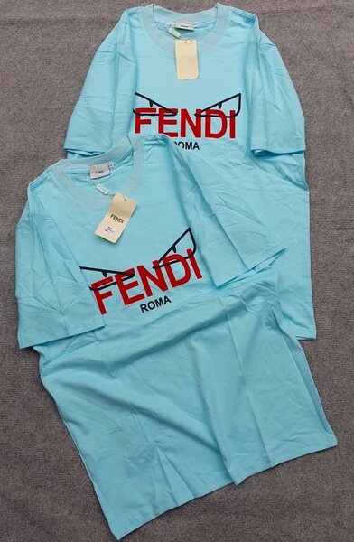 T-shirts bleus Fendi