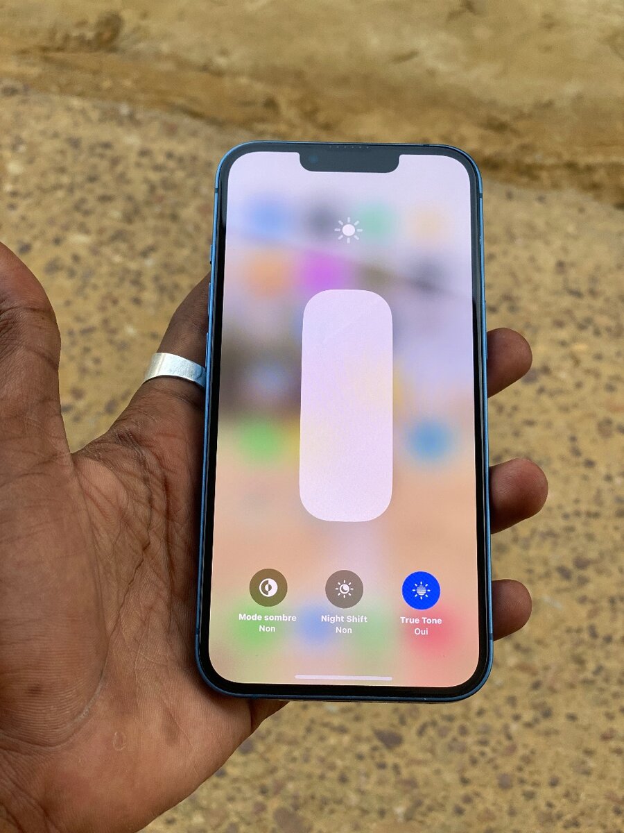 iPhone 13simple quasi neuf