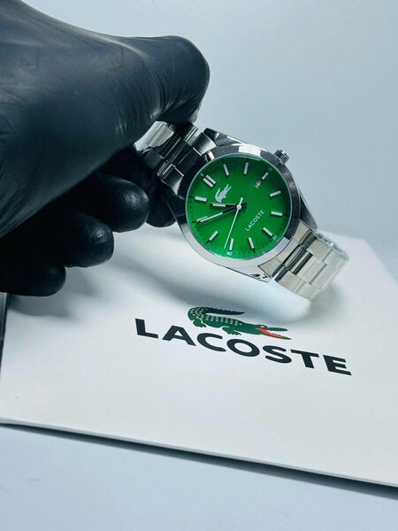 Montre Lacoste élégante