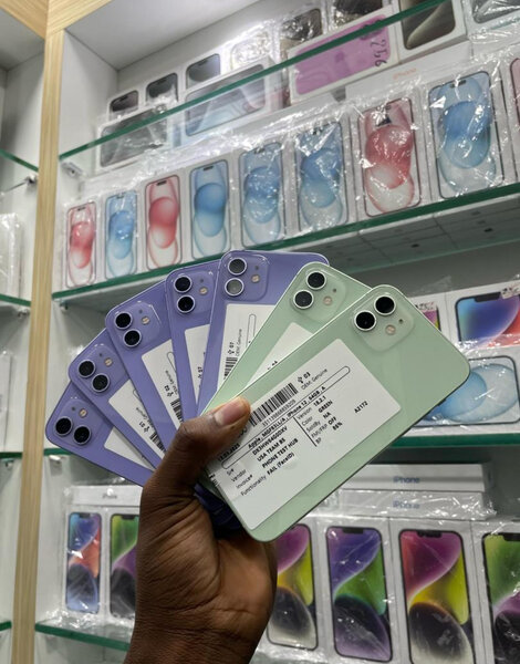 iPhone 12 - Smartphone