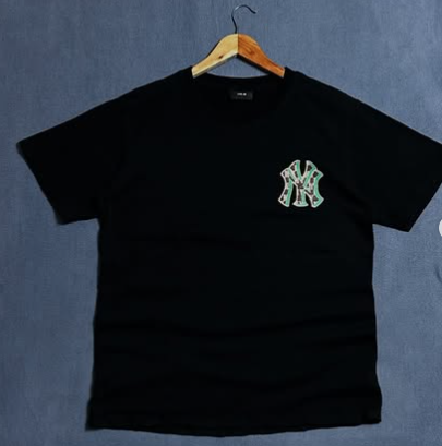 MLB heavy cotton New York Yankees t shirt size: L