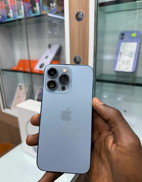 iPhone 13 Pro Max Bleu