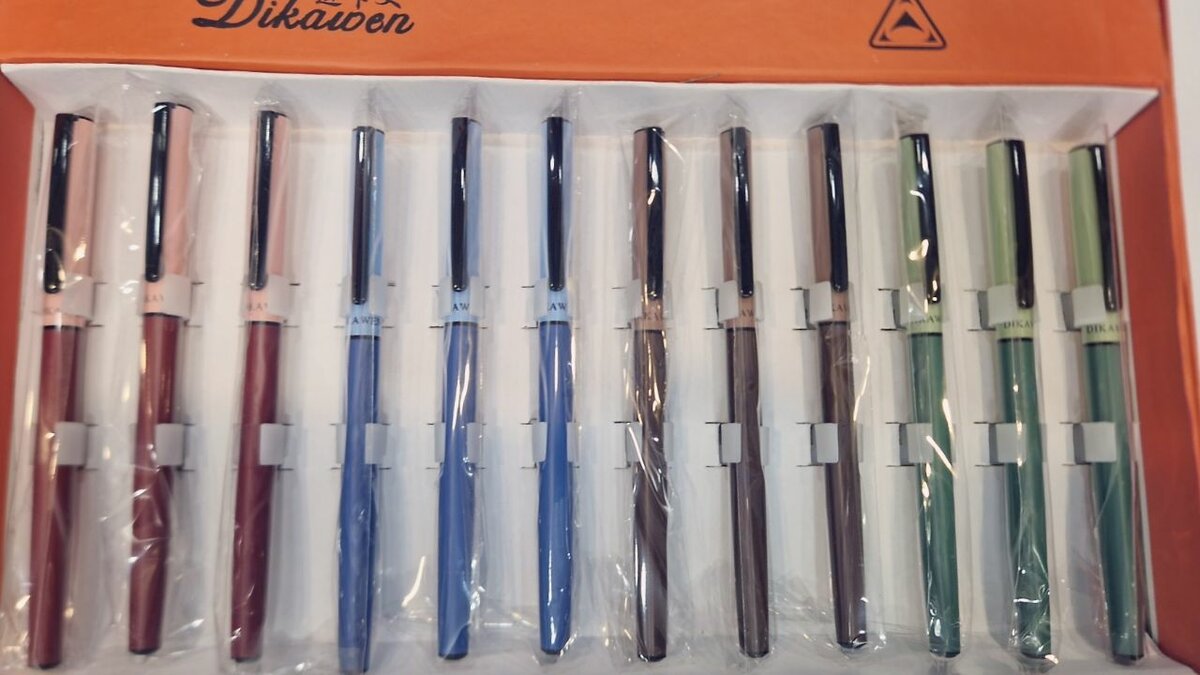 Stylos à bille colorés élégants