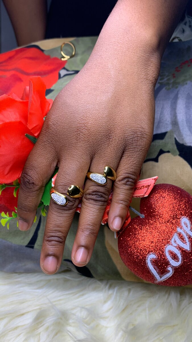 Bague en or design élégant