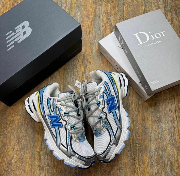 Sneakers New Balance 740