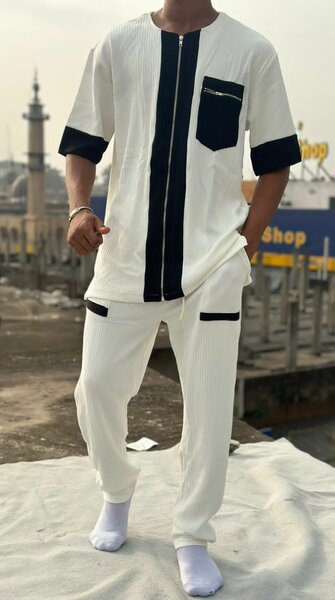 *COMPLET Disponible*