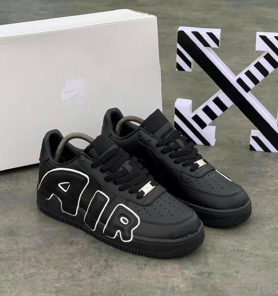 NIKE AIRFORCE CLASSIC