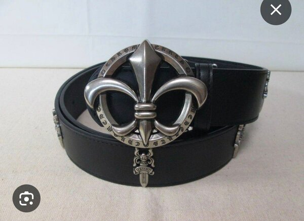 Ceinture en cuir avec boucle fleur de lis