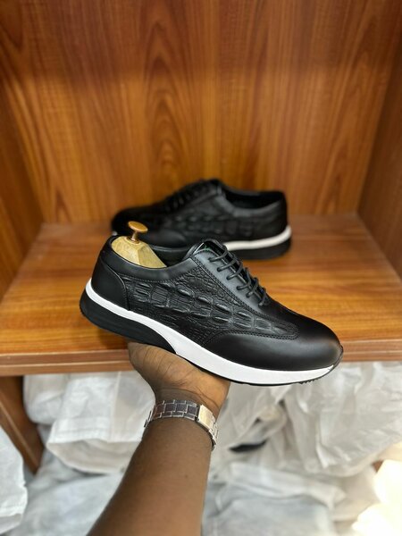 Chaussures élégantes en cuir