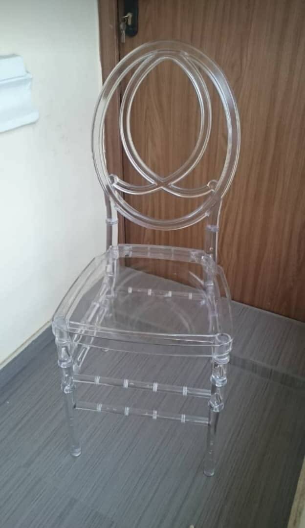 Crystal chivalry chair