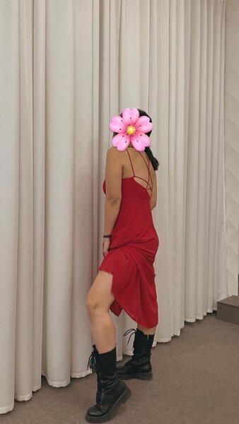 Универсальное красное платье с открытой спиной