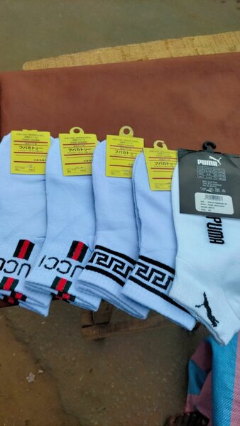 Chaussettes blanches élégantes