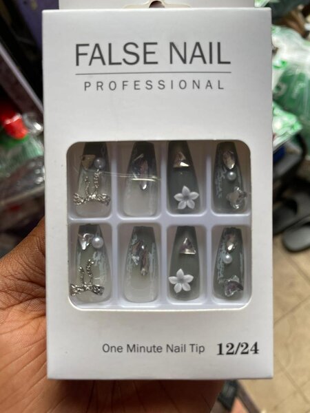 Ongles Falses Professionnels