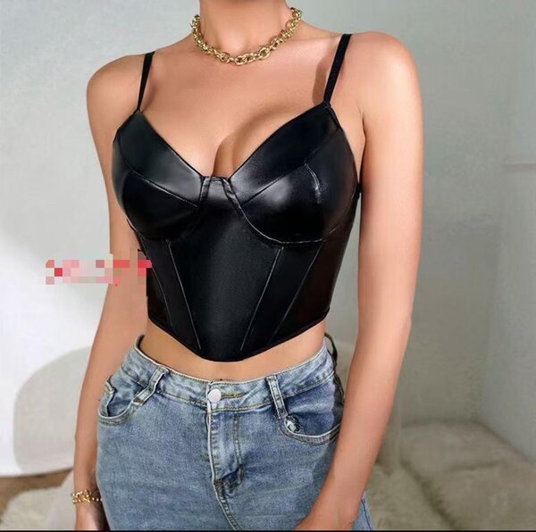 Corset bustier en cuir noir