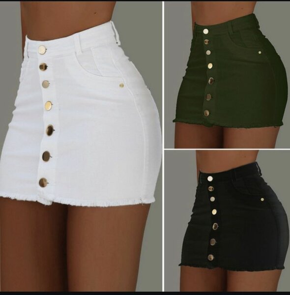 Mini-jupe en jean à boutons