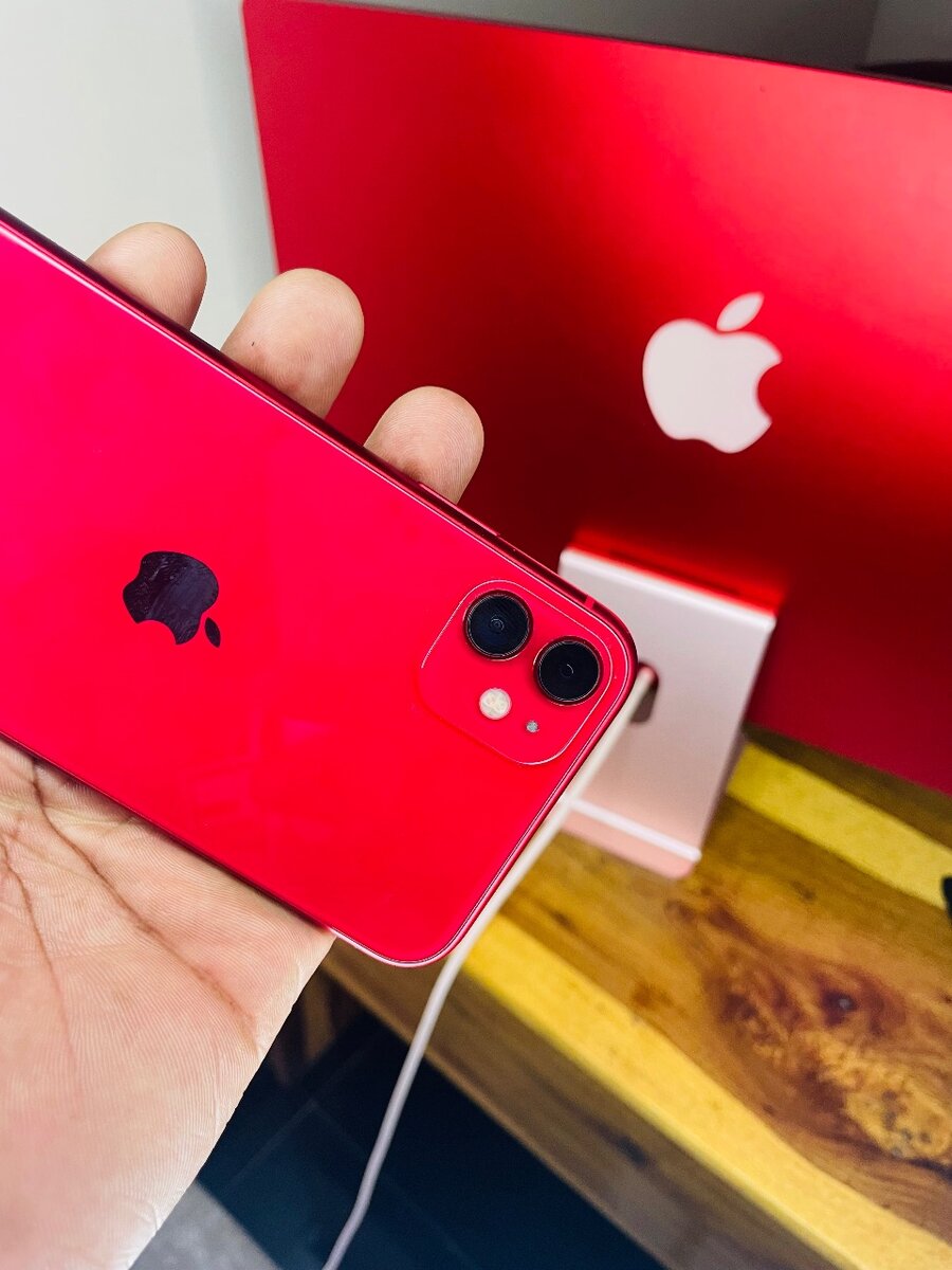 Super-neat uk iPhone 11 Grade A+ iOS 18.3.1