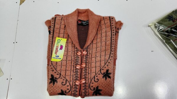 Ladies lakra sweater in Calor shape