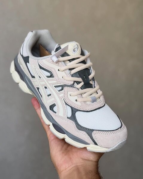 Baskets ASICS légères